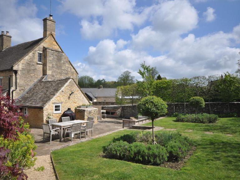Jasmine Cottage, Upper Slaughter, Cotswolds Челтнъм Екстериор снимка