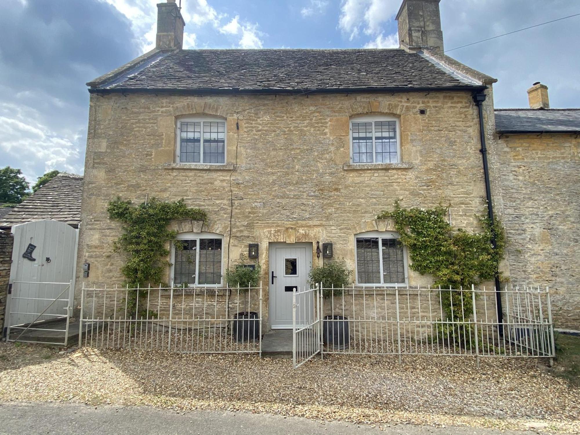 Jasmine Cottage, Upper Slaughter, Cotswolds Челтнъм Екстериор снимка